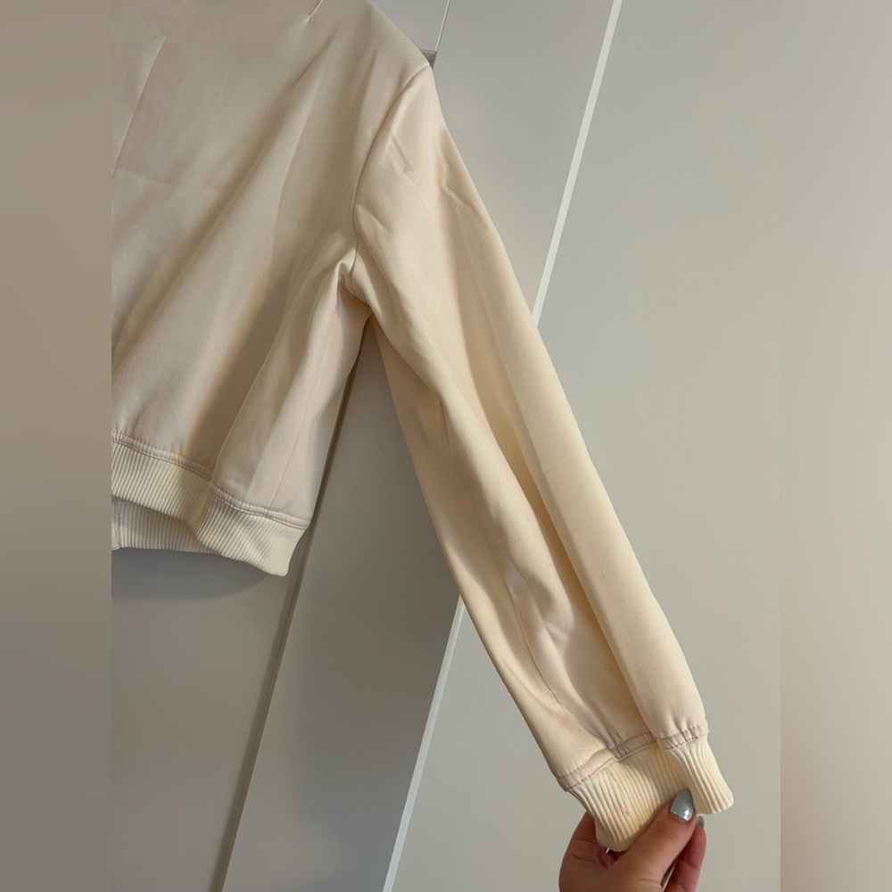 Amazon Bomber Jacket - Picture 10 of 13
